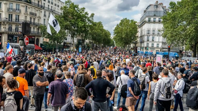Lee más sobre el artículo BLOQUEOS SINDICALES EN EMPRESAS: qué dice la Justicia argentina y cómo debe actuar una empresa